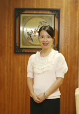 Ms. Hau Veng San, Maggie